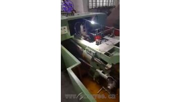 Single station bolt cold heading machine