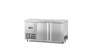 2 Doors refrigerated salad bar