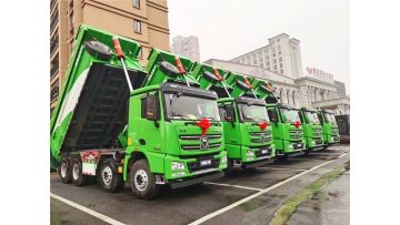371HP 8X4 24 Ton mining dump truck