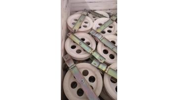 Stringing pulley block cable roller