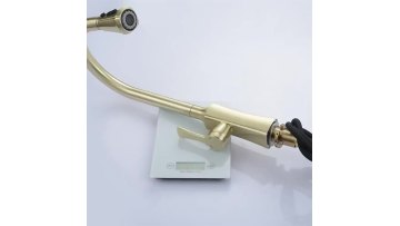 DLSEN 2021 Kitchen Tap Brushed Gold Kitchen Mixer Tap CUPC Pull Out Bronze Single Handle Brass Main Body Zinc Handle Modern USA1