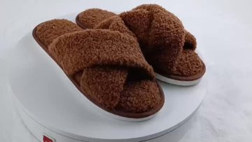cross slipper