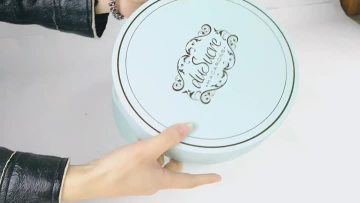 Round macaron box
