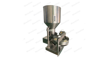 Volumetic cup packing machine