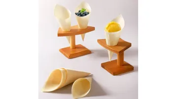 Disposable Wooden Veneer Cone Cup for Buffet Fruit and Snack Serving1