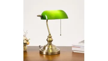 Classic Vintage American Bronze Table Lamp for Elegant Bedrooms1