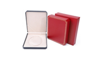 Hanhong wholesale custom luxury style necklace box plastic square paper box for pearl Cuban chain jewelry box packaging1