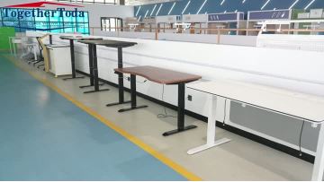 Height adjustable desk