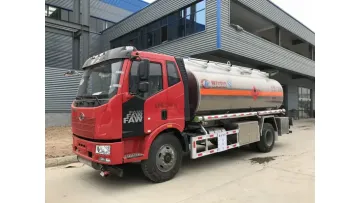 New Arrival FAW Jiefang 4X2 14.1cbm Fuel Tanker Truck1