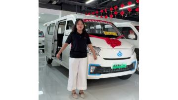 Chang'an Crossing Star V7 EV Minibus
