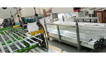 Automatic punching machine