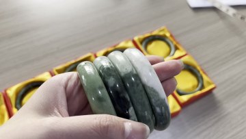 New Natural Wholesale Jade Bracelet Dark Green Jade Bangles Gemstone Bracelet1