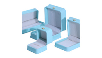 Hanhong custom logo packaging box crown design luxury PU leather suit box light blue bracelet necklace ring jewelry box1