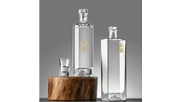 Luxury Customized Logo Mountain Bottom Square Shape 750ml 700ml Spirit Gin Liquor Whisky Rum Tequila Vodka Glass Bottle with Cap1
