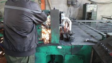 358 preson mesh anti climb fence1