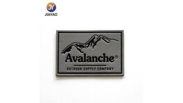 leather tag on jeans3