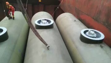 fuel tank (25)