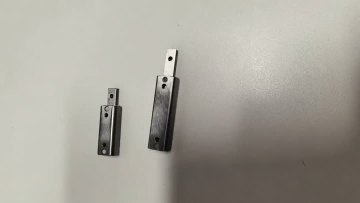 Fiber cleaver slide guide