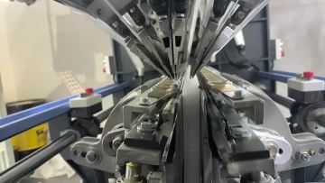 Doubel neele bar machine for spacer