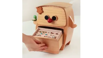 Compact Handheld Figurine Storage Box Gift1