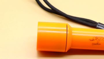 T6 High quality waterproof 500 lumen  equipment diving powerful led 18650 underwater 20m flashlight  IP68 diving flashlight1