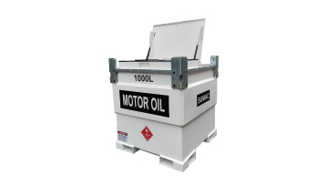 Oil storage tank with pump