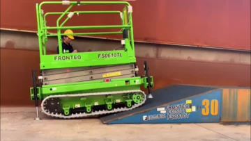 Crawler Type Scissor Lift