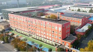 Professional customization of educational desks and chairs