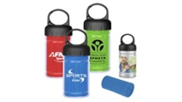 Hot Sale: Deluxe Outdoor Sporting Cooling Towel Kit with Instant Cooling and Hook Bottle1