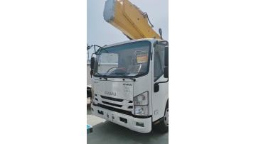 High altitude lifting vehicle