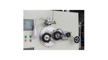 Automatic on-line disc changer