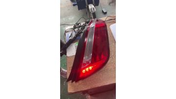 2011 jaguar xj tail light
