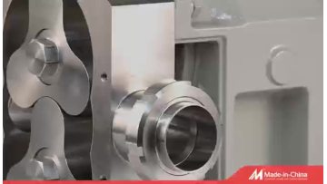 Rotary lobe pump with steam jacket