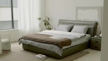 Seattle Upholstered Bed