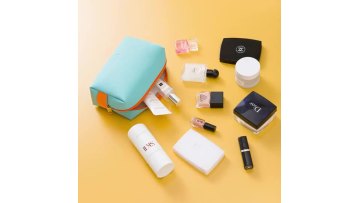 2022 Travel PU leather Toiletry Makeup Beauty Bag Custom printed Zipper Vinyl Waterproof Beach Zipper Cosmetic Bag or Pouches1