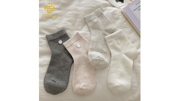 Korean button jewelry solid color socks ins white vertical boneless socks