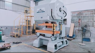 65 ton Punch press machine