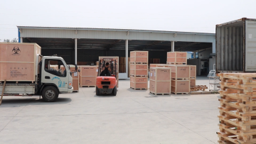 12V,24V Car Fridge Freezer Refrigerator 20L/45L with Cheap Price1