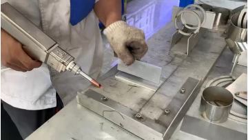Fiber Laser Welding Machine Working Process Show.mp4