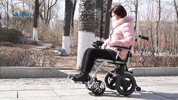 2022 Amazon Hot Selling World's Lightest Aluminum Portable Electric Wheelchair Lightweight Wheelchair1