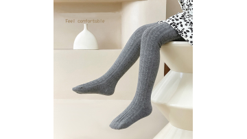 Thin striped pantyhose (light panel)