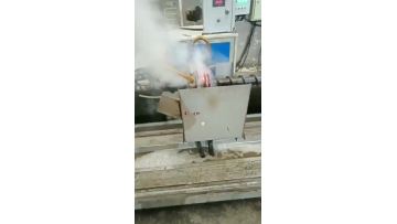 Injection molding machine screw quenching