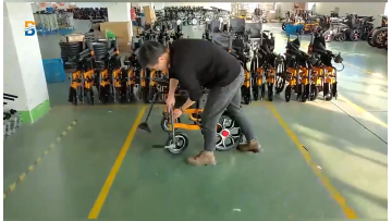 Easy Take  Traveling Portable Foldable Electric  Steel Wheelchair For Elderly People1