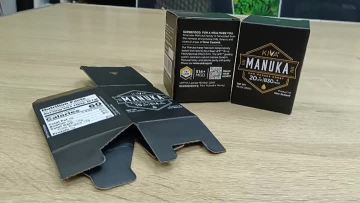 black corrugated paper box