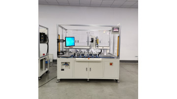 Automatic locking screw machine