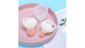 Wholesale Reusable BPA Free Pacifier Holder Clip Silicone Baby Fresh Food Fruit Feeder Pacifier for Kids1