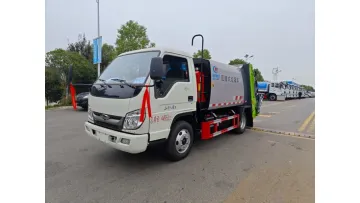 Professional-Grade Foton 4X2 5cbm High-Density Waste Compactor Truck1
