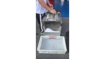 Fruit and vegetable slicing machine