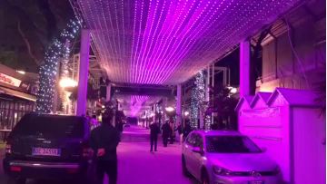 LED Mesh Curtain Screen M6-P200mm in Italy