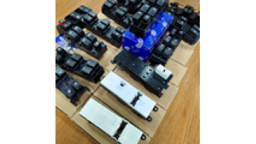Front Left Drive Side Car Window Switch 93570-2P200 93570-3W000 93570-2T000 Power Window Main Switch For Hyundai Kia1